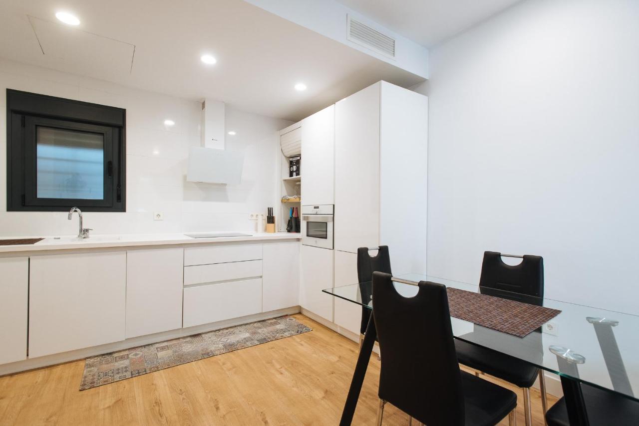 Apartamento Estelar Con Piscina Y Garaje Nervion Apartment Севиля Екстериор снимка