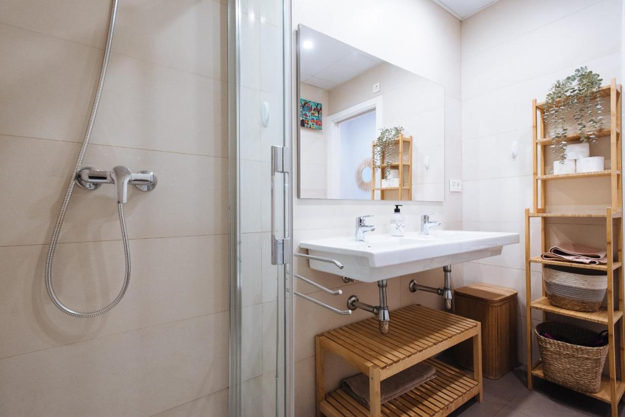 Apartamento Estelar Con Piscina Y Garaje Nervion Apartment Севиля Екстериор снимка