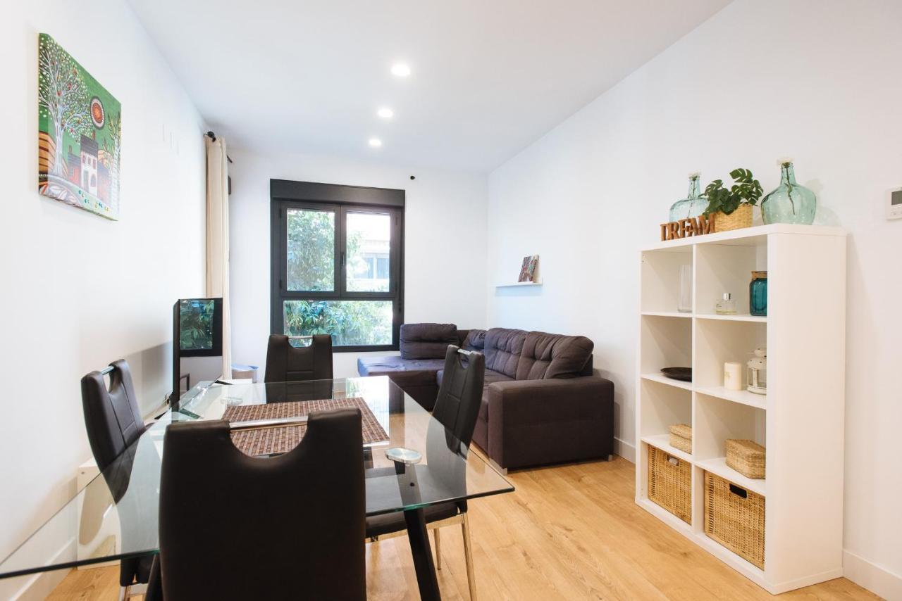 Apartamento Estelar Con Piscina Y Garaje Nervion Apartment Севиля Екстериор снимка
