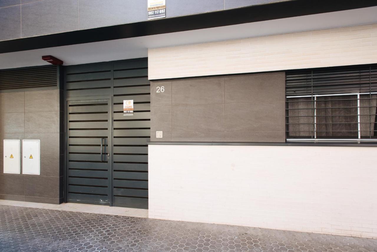 Apartamento Estelar Con Piscina Y Garaje Nervion Apartment Севиля Екстериор снимка