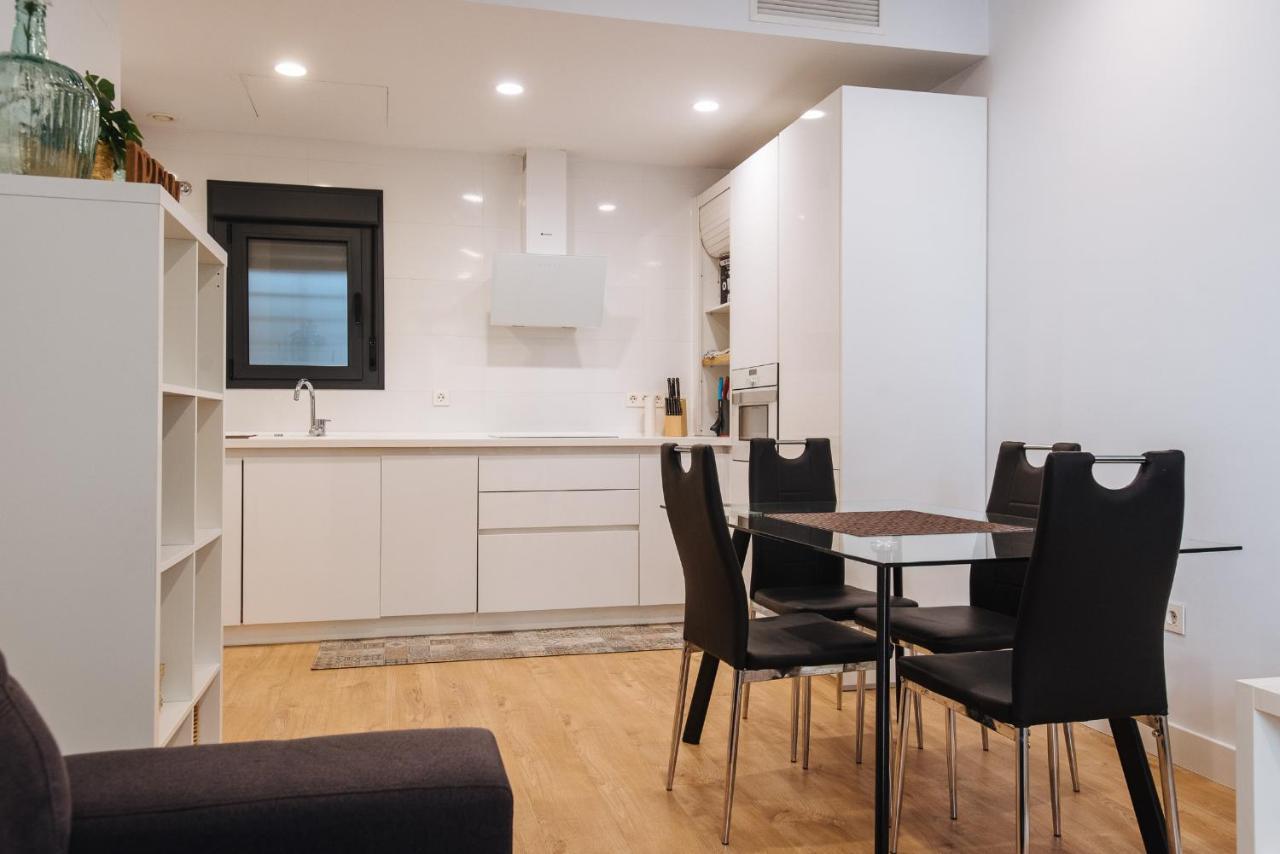 Apartamento Estelar Con Piscina Y Garaje Nervion Apartment Севиля Екстериор снимка
