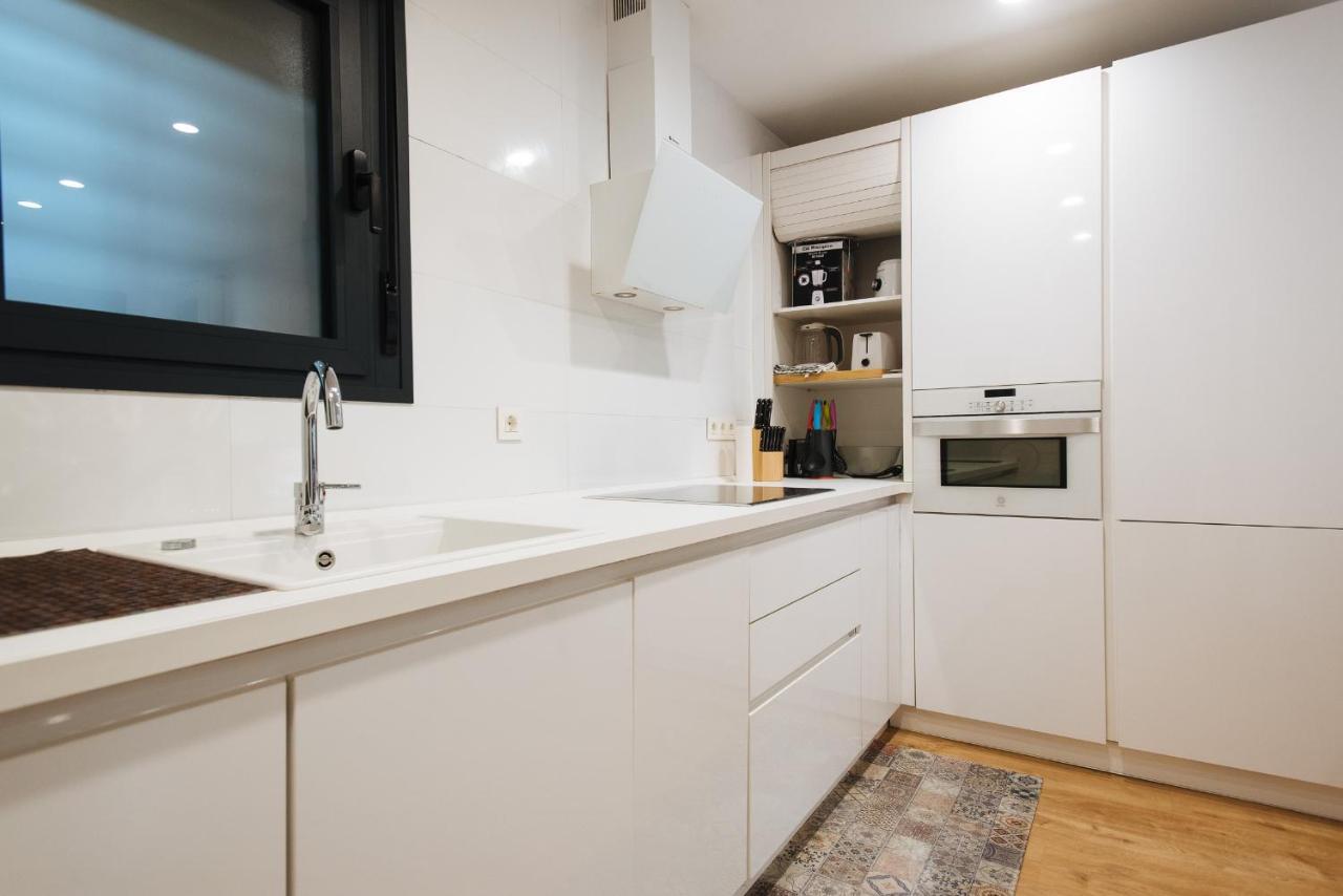 Apartamento Estelar Con Piscina Y Garaje Nervion Apartment Севиля Екстериор снимка
