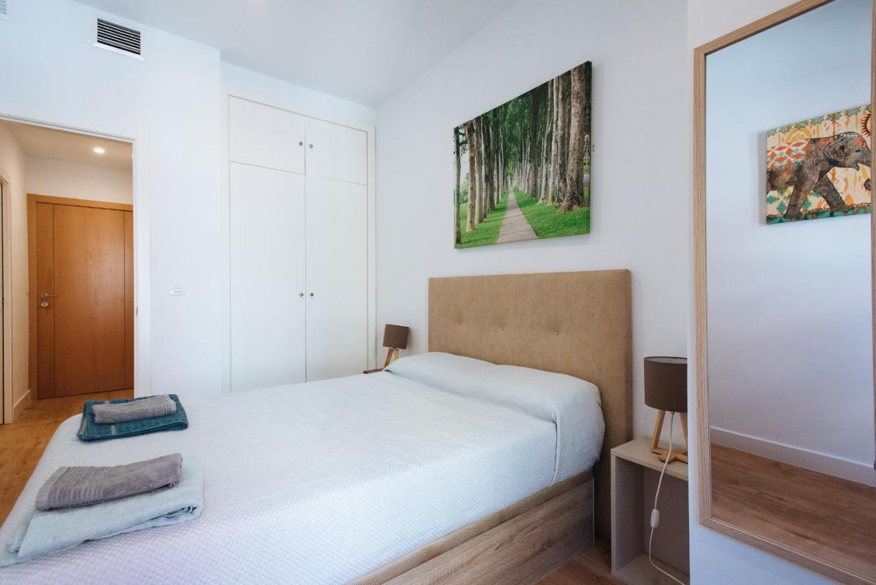 Apartamento Estelar Con Piscina Y Garaje Nervion Apartment Севиля Екстериор снимка